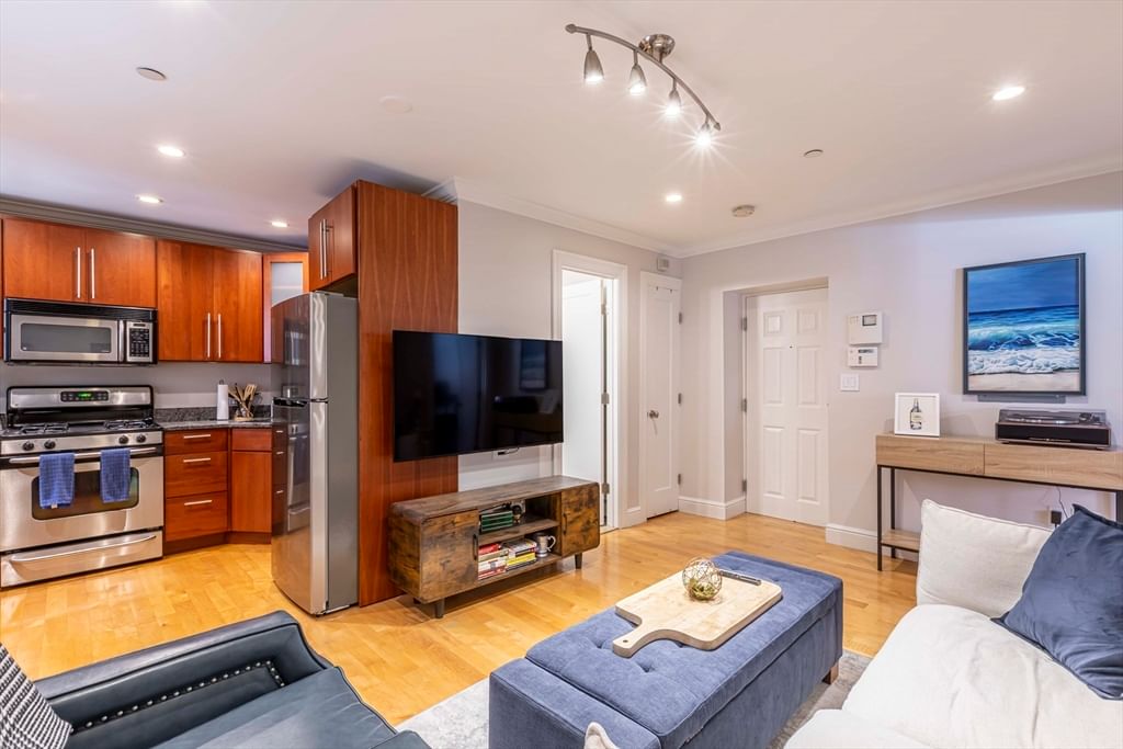 52 Cooper St #1, Boston, MA Photo #1