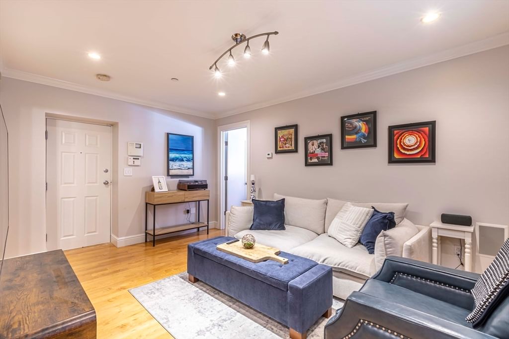 52 Cooper St #1, Boston, MA Photo #4