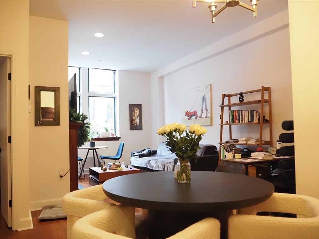 2 Clarendon Street #24, Boston, MA Photo #2