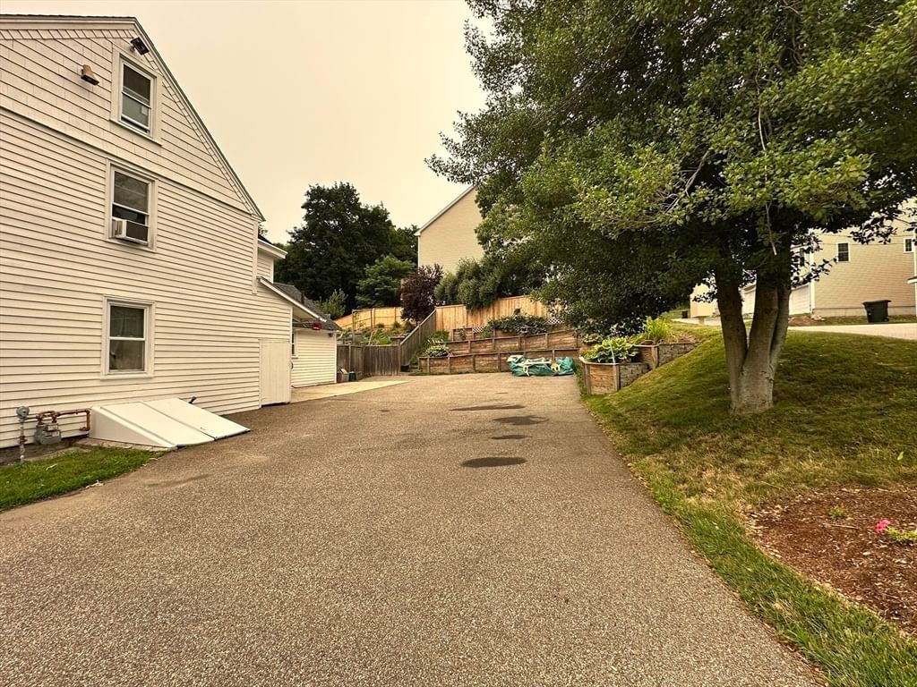 78 Upland St, Worcester, MA Photo #24