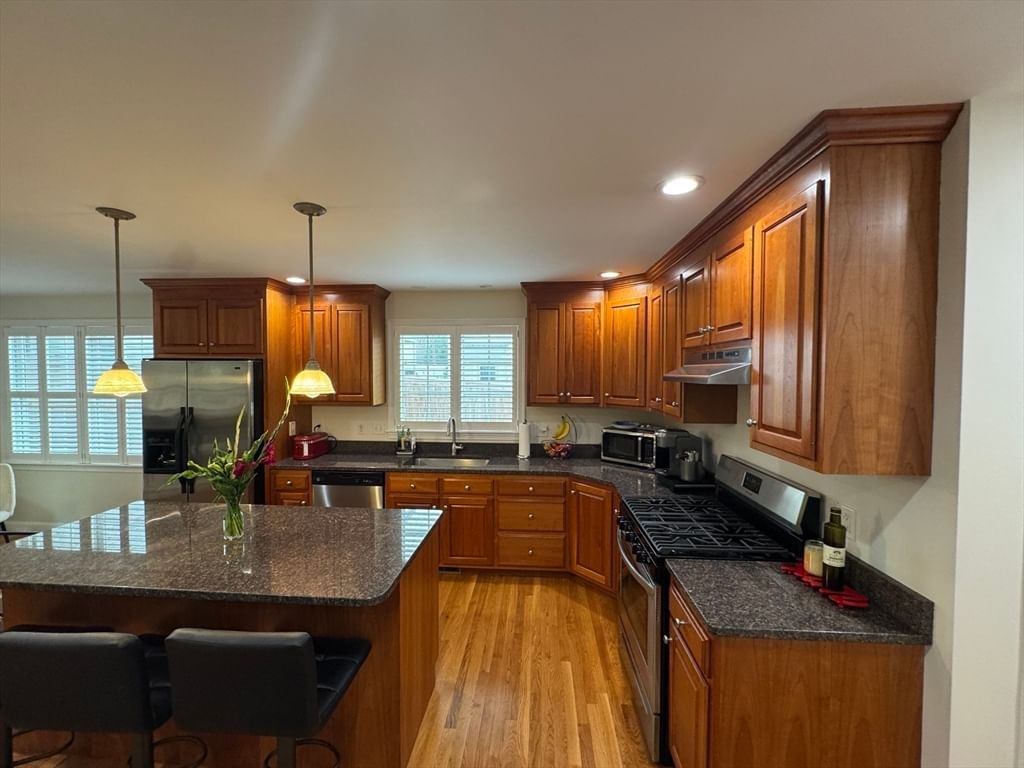 45 Crescent Rd #45 Needham — Photo 4 of 24