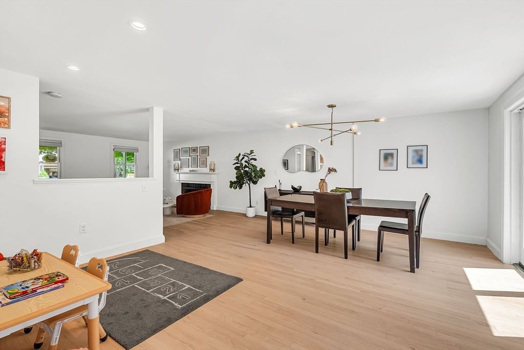86 Grosvenor Rd. Needham — Photo 8 of 35
