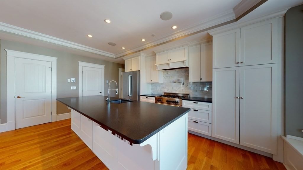 721 E 6th St #4, Boston, MA, 721 E 6th St #4, Boston, MA Photo #1