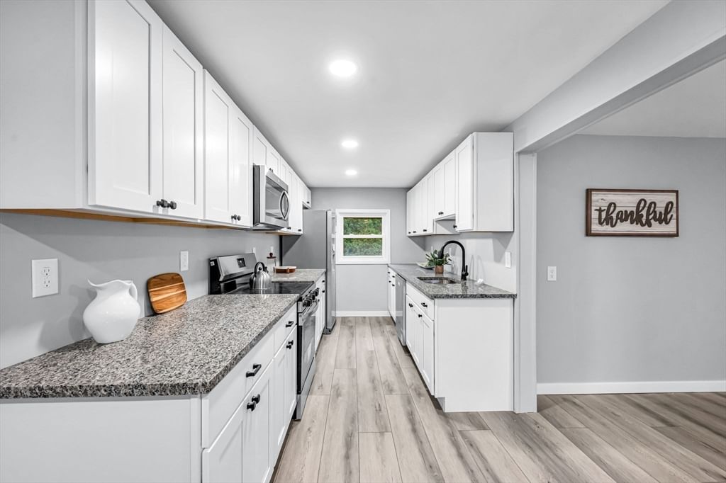 83 Rolf Ave, Chicopee, MA Photo #9