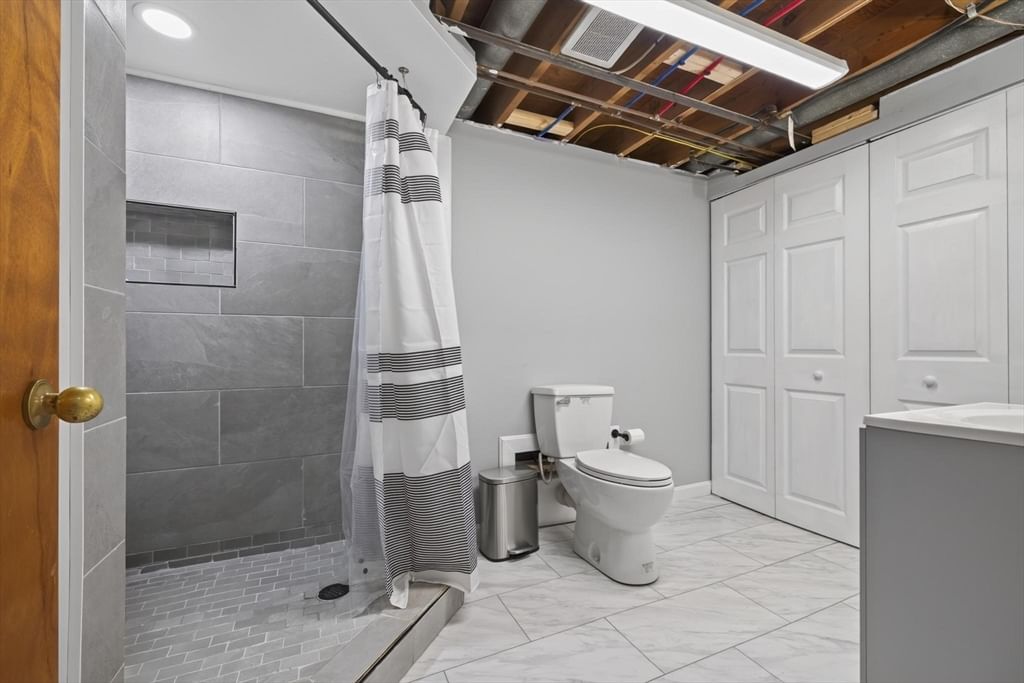403 Valley Rd, New Bedford, MA, 403 Valley Rd, New Bedford, MA Photo #26