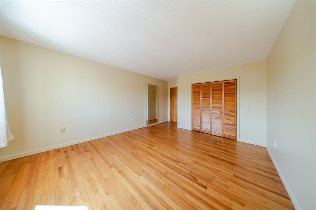 351 Pleasant St #9 Northampton — Photo 17 of 26