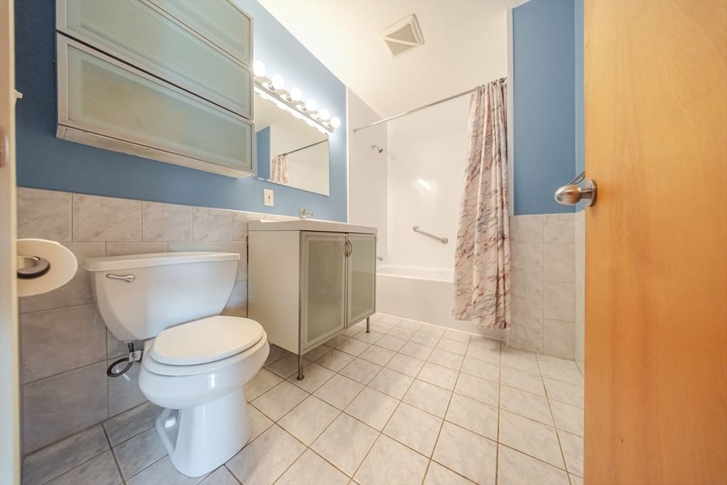 351 Pleasant St #9 Northampton — Photo 18 of 26