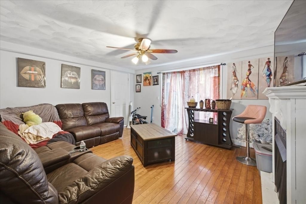1 Mohawk Dr, North Attleboro, MA Photo #13