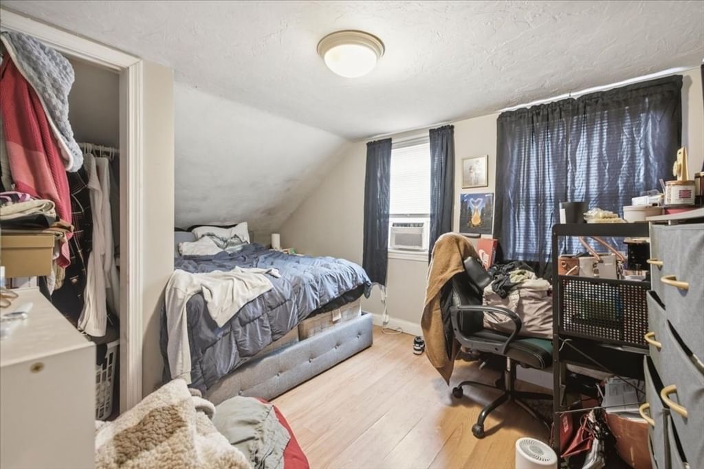 1 Mohawk Dr, North Attleboro, MA Photo #21