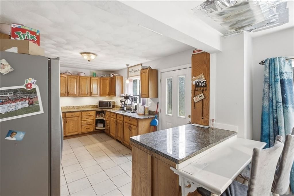 1 Mohawk Dr, North Attleboro, MA Photo #6