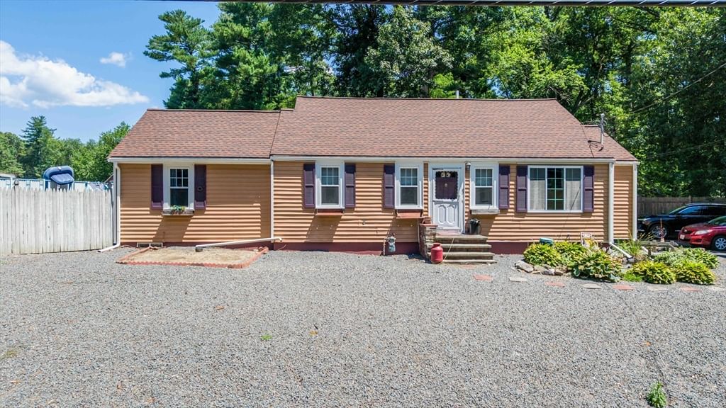 Property at 85 Alfred Lord Blvd, Taunton, MA 02780