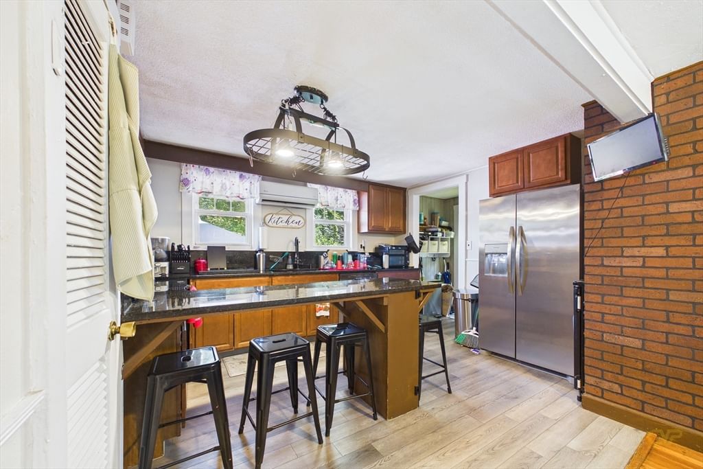 85 Alfred Lord Blvd Taunton — Photo 11 of 42