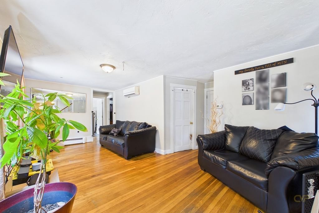 85 Alfred Lord Blvd Taunton — Photo 6 of 42