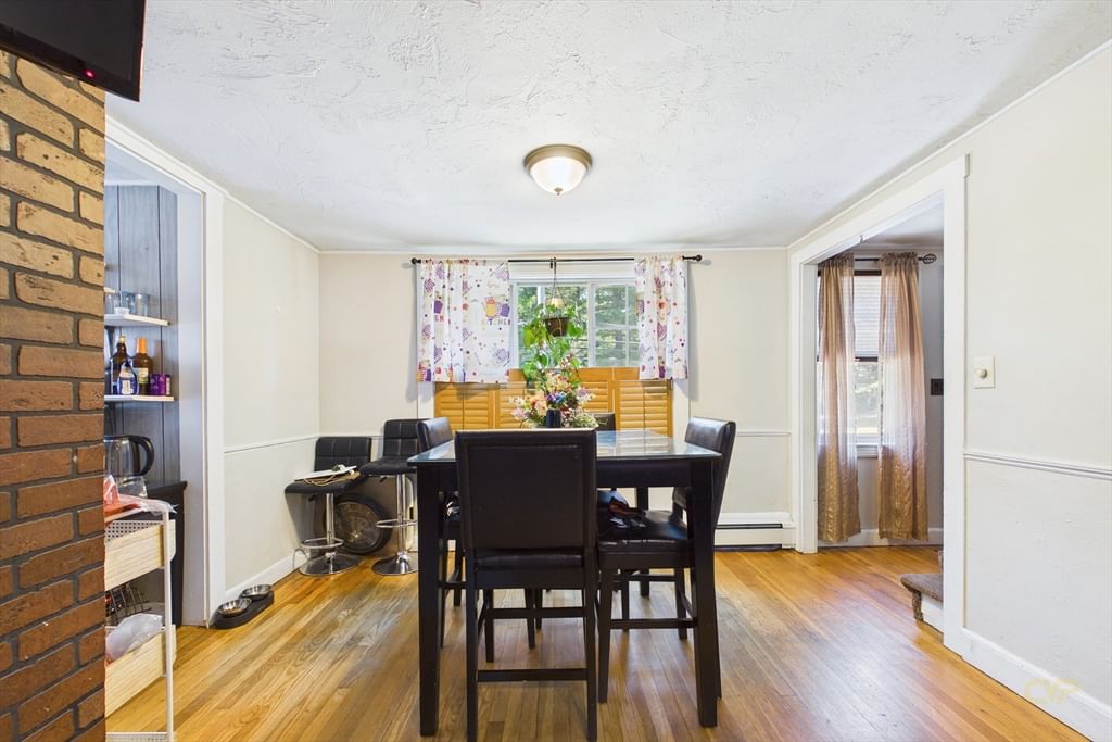 85 Alfred Lord Blvd Taunton — Photo 9 of 42