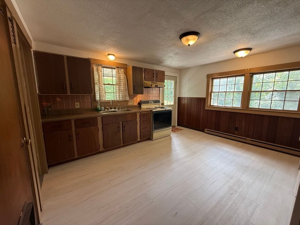 97 W Main St, Orange, MA 01364 photo 5