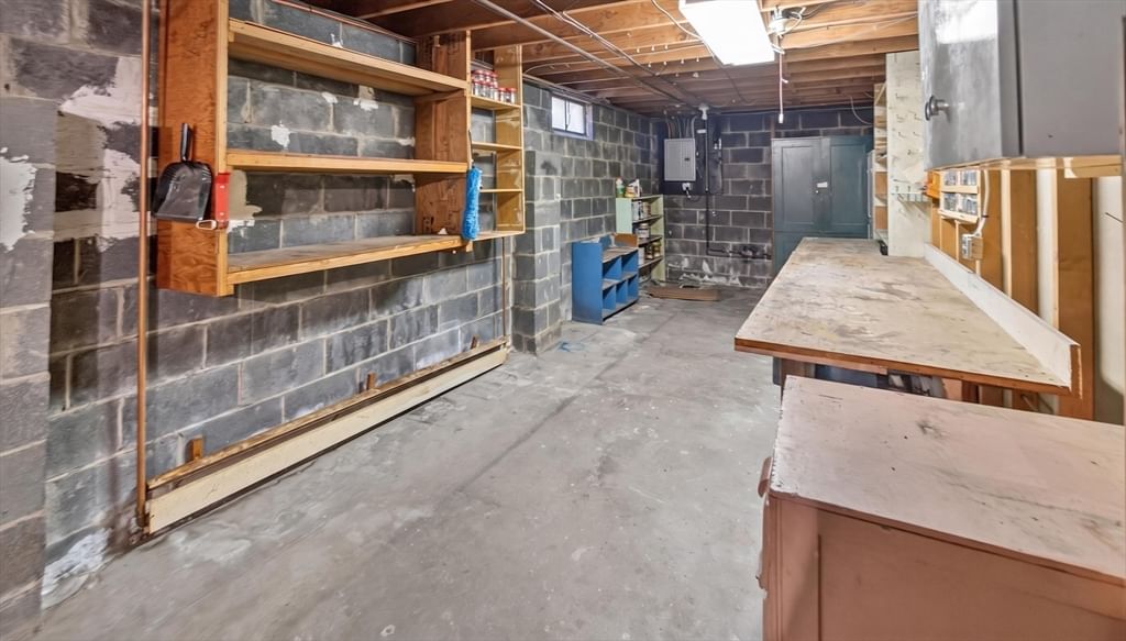 23 Thompson ST, East Longmeadow, MA Photo #28