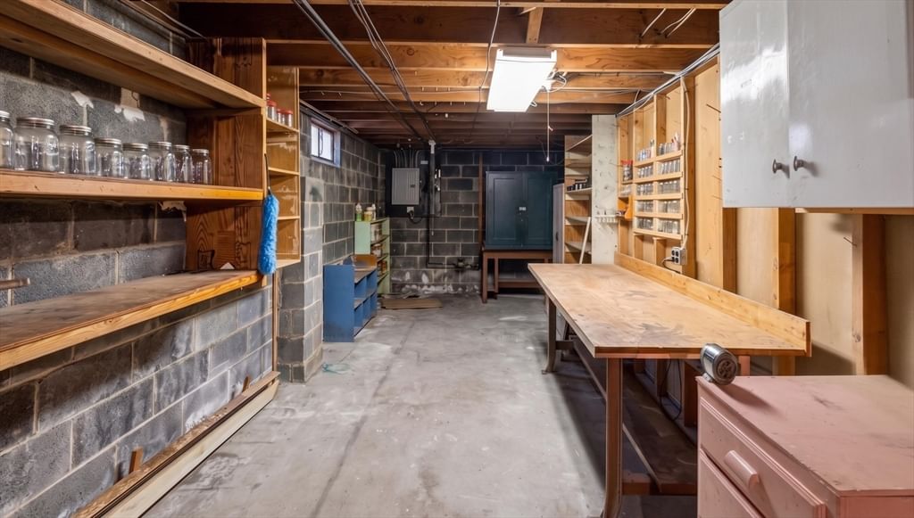 23 Thompson ST, East Longmeadow, MA Photo #30