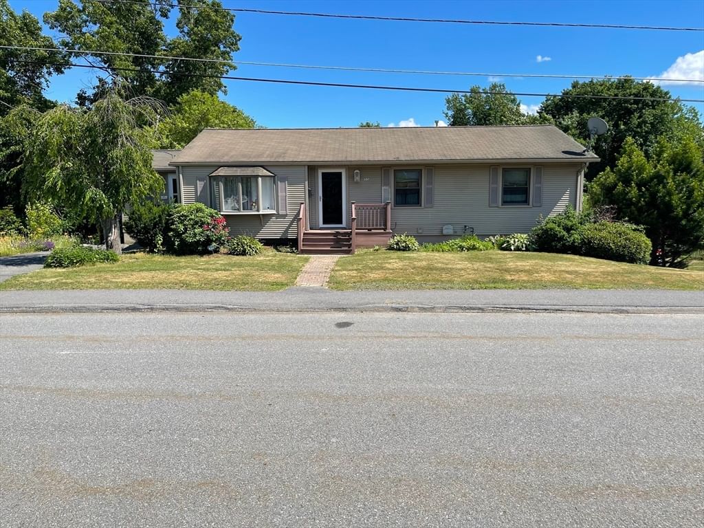 55 Barbara Ave, Auburn, MA Photo #2