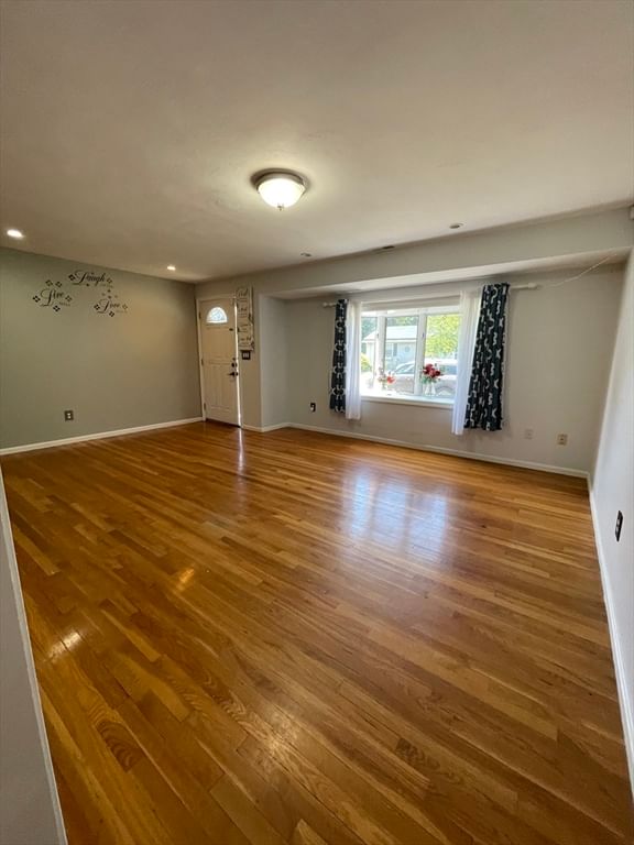 55 Barbara Ave, Auburn, MA Photo #4