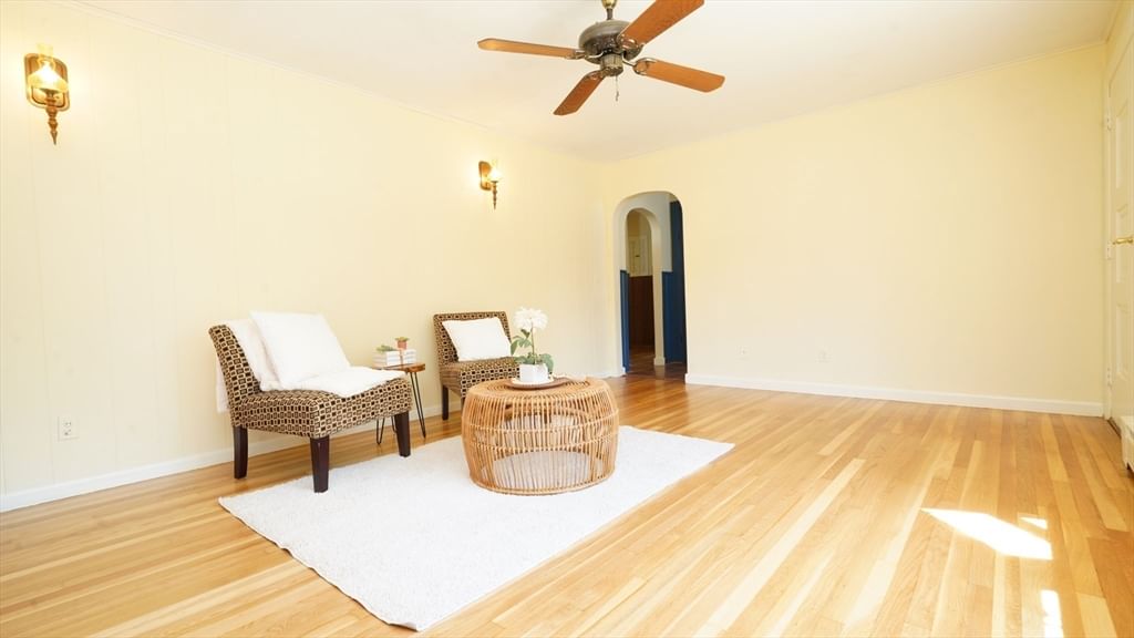 15 Phillips Street North Attleboro — Photo 14 of 37