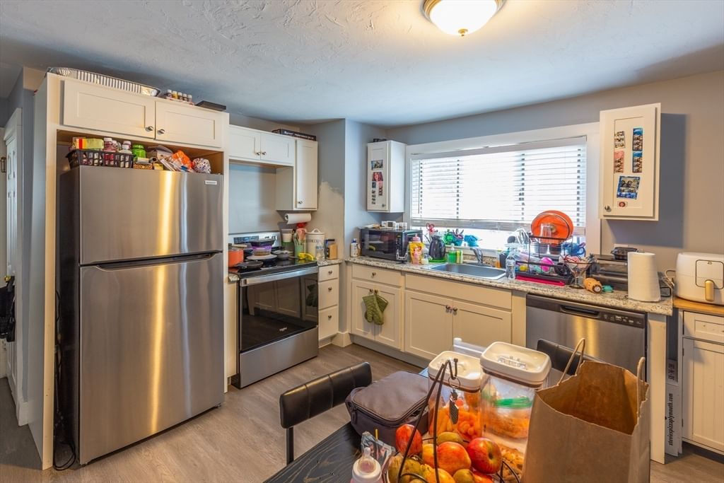 36 Oak St, Plymouth, MA, 36 Oak St, Plymouth, MA Photo #4