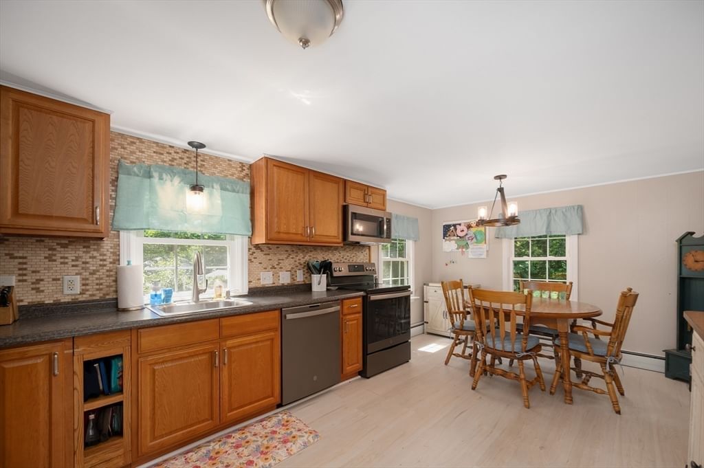 22 Clyde St, Blackstone, MA, 22 Clyde St, Blackstone, MA Photo #9