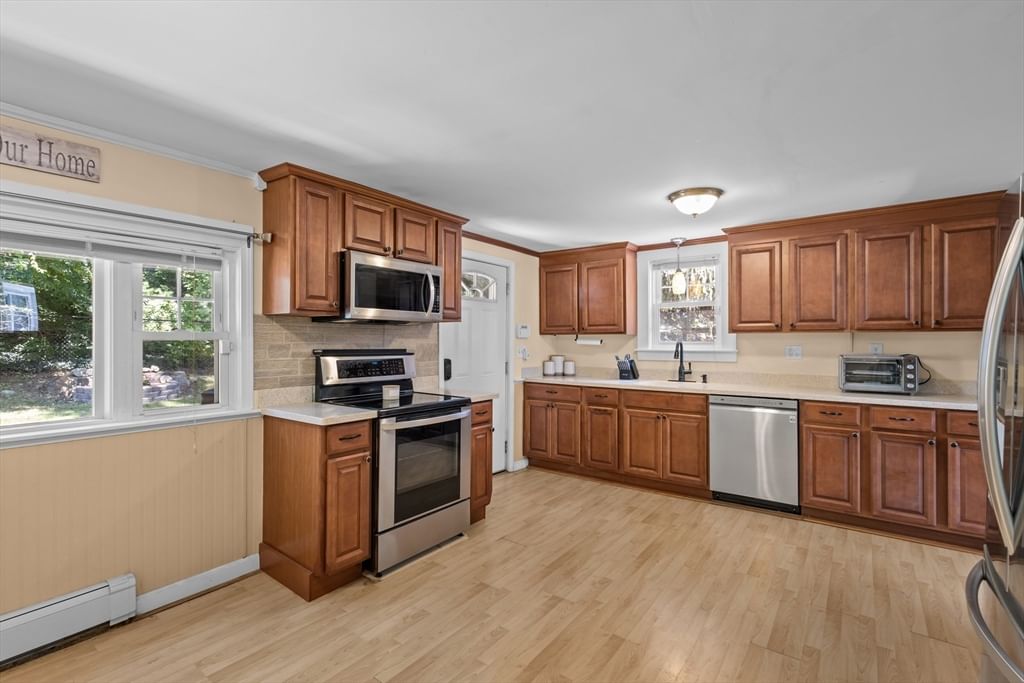 812 Plymouth St, Middleboro, MA, 812 Plymouth St, Middleboro, MA Photo #23
