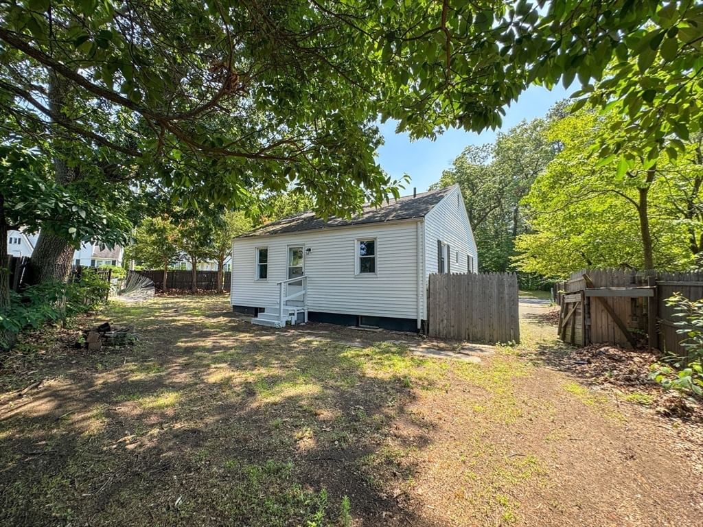 4 Wolfe St Springfield — Photo 24 of 24