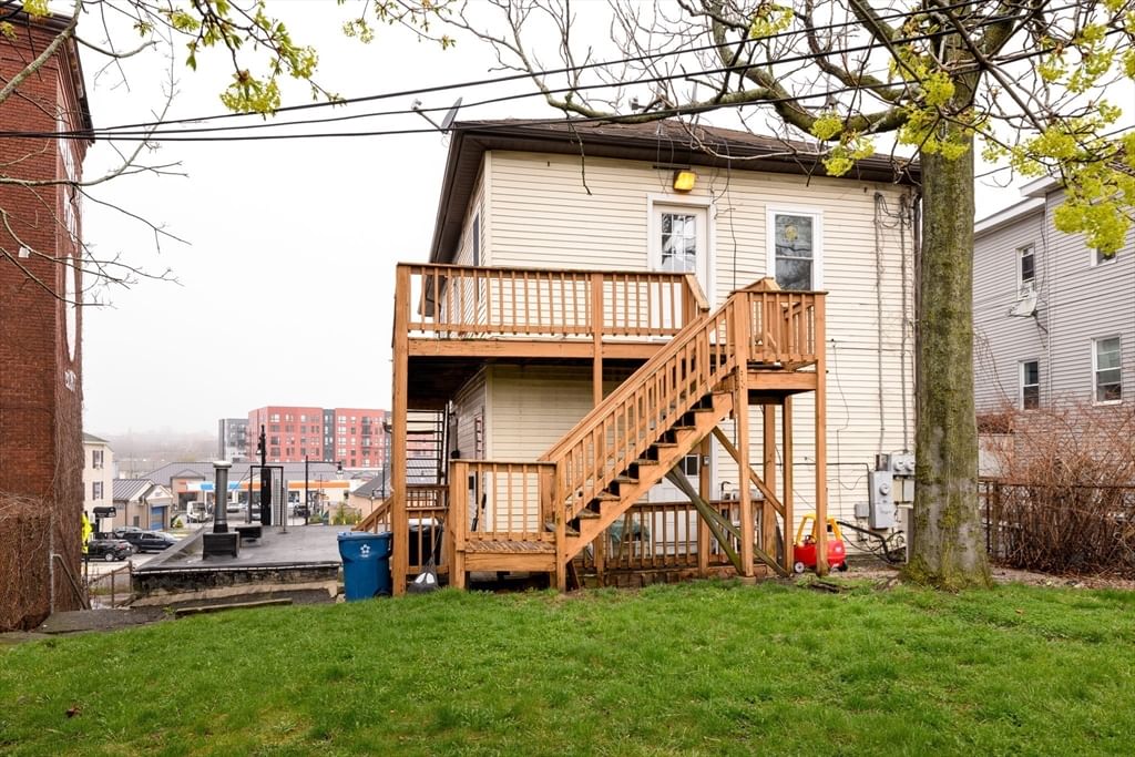19 Kelley Sq Worcester — Photo 8 of 23