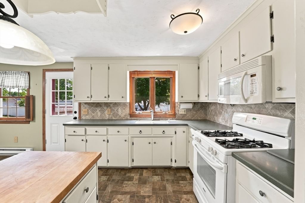 279 Adams St, Agawam, MA, 279 Adams St, Agawam, MA Photo #9