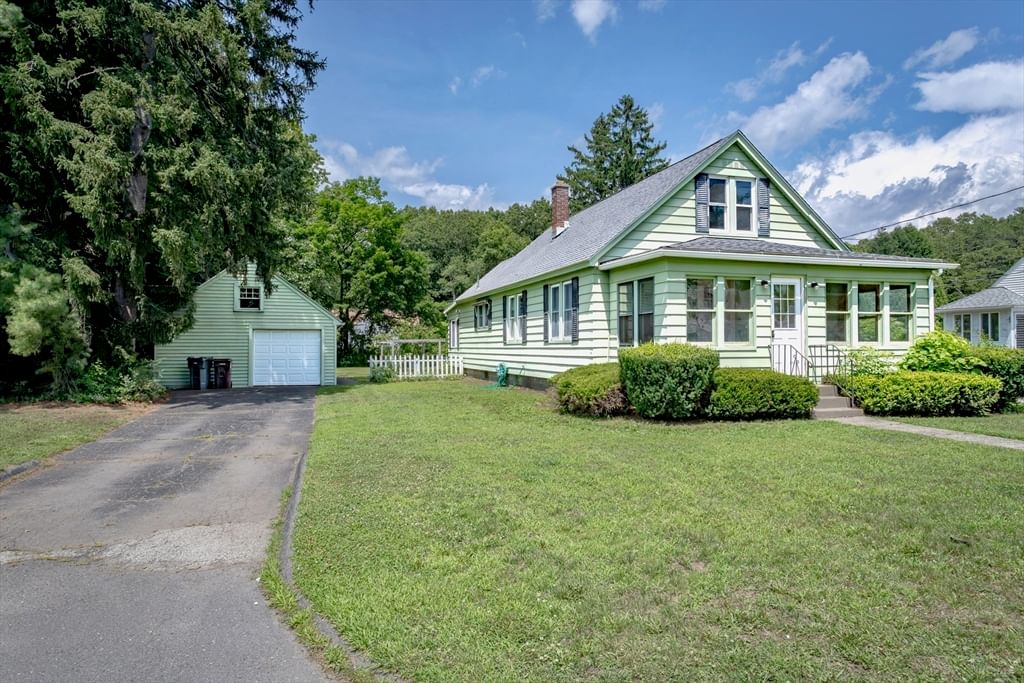 94 Holyoke Road, Westfield, MA Photo #2