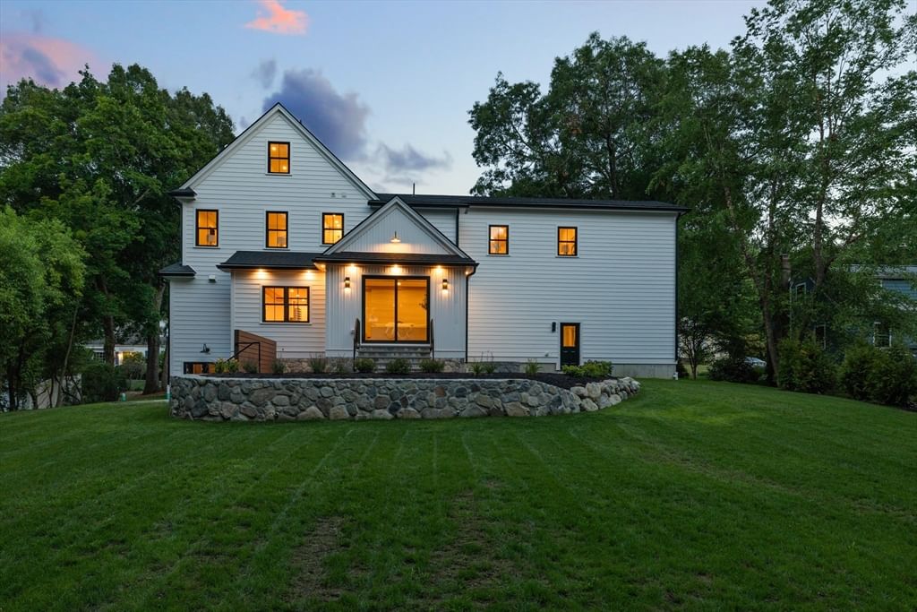 4 Foster Rd, Burlington, MA Photo #33