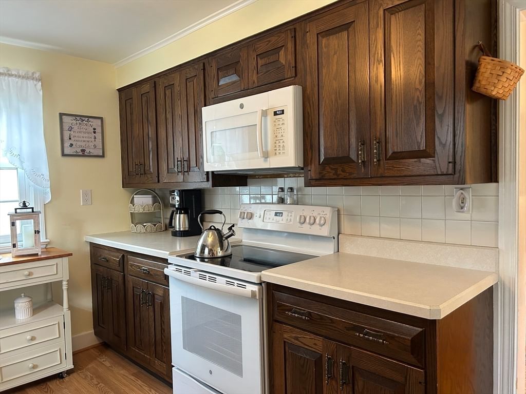 26 Windsor Ave, Pittsfield, MA Photo #16