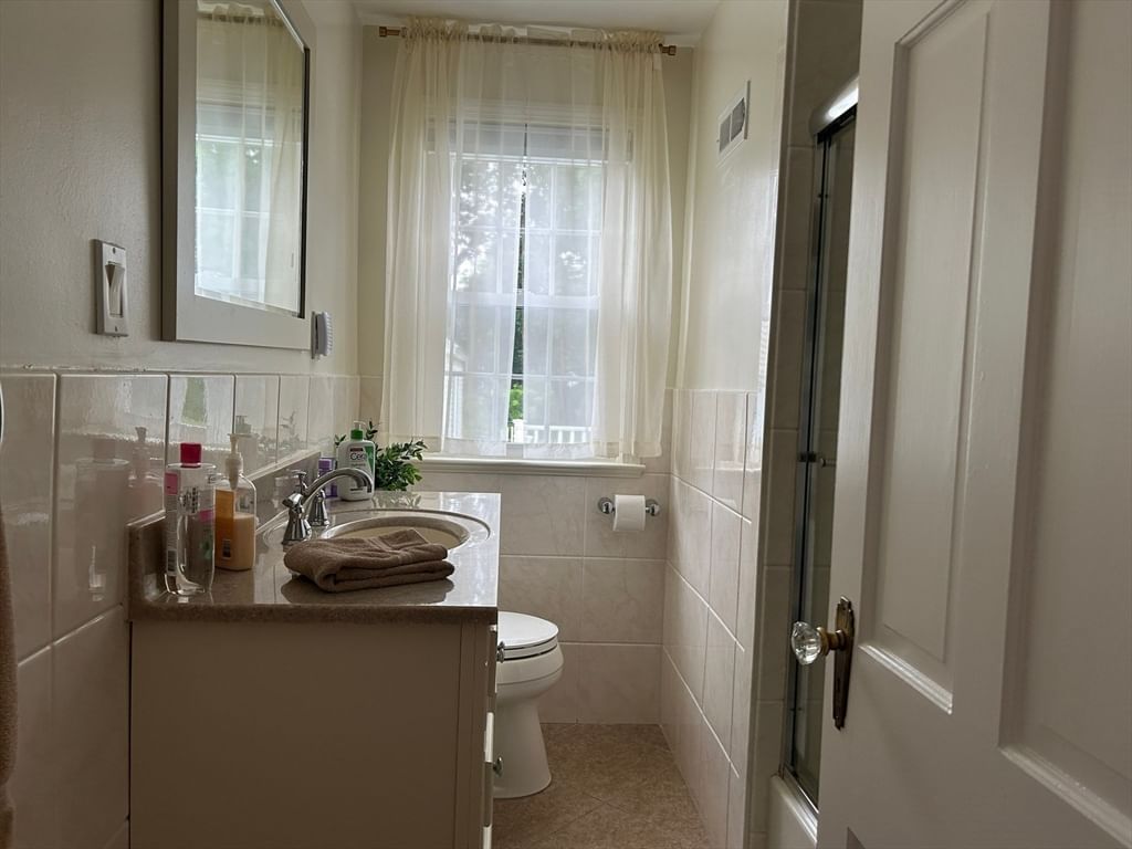 26 Windsor Ave, Pittsfield, MA Photo #21