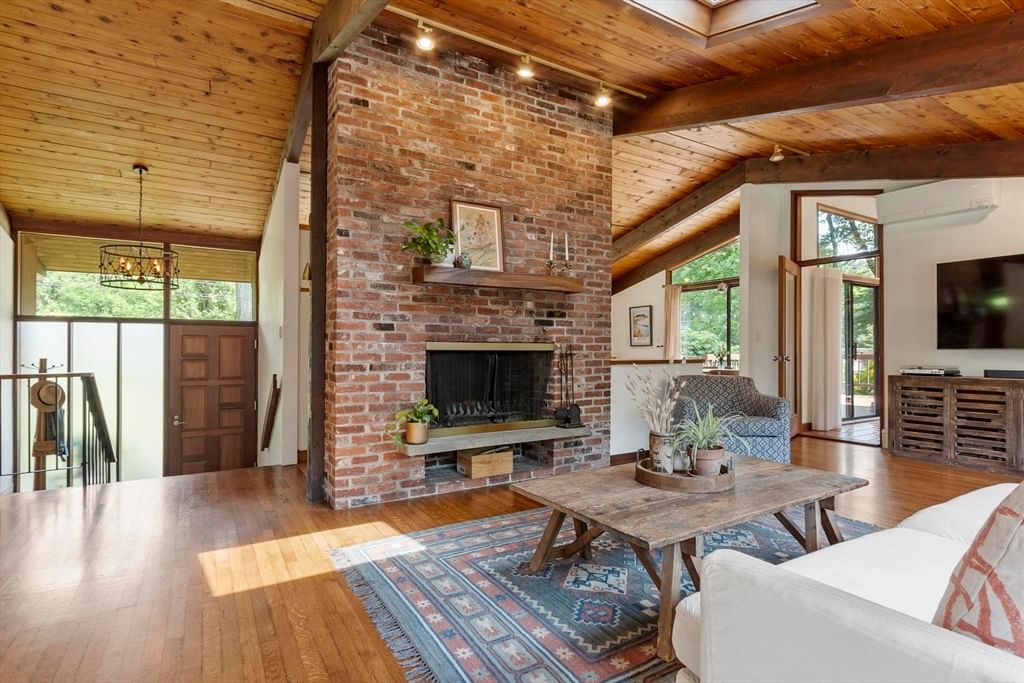 64 Woodside Rd, Harvard, MA 01451 photo 3
