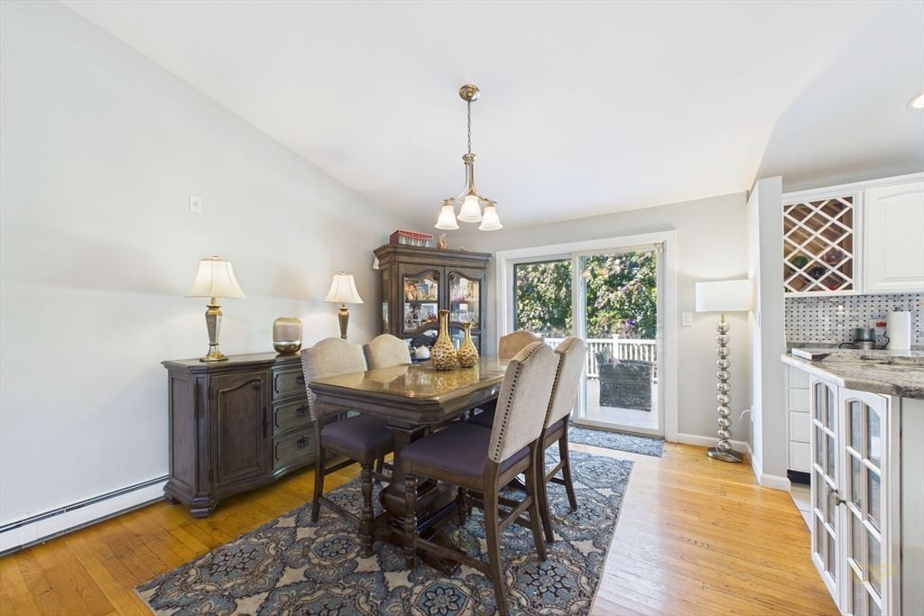 6 Lighthouse Ln New Bedford — Photo 11 of 42