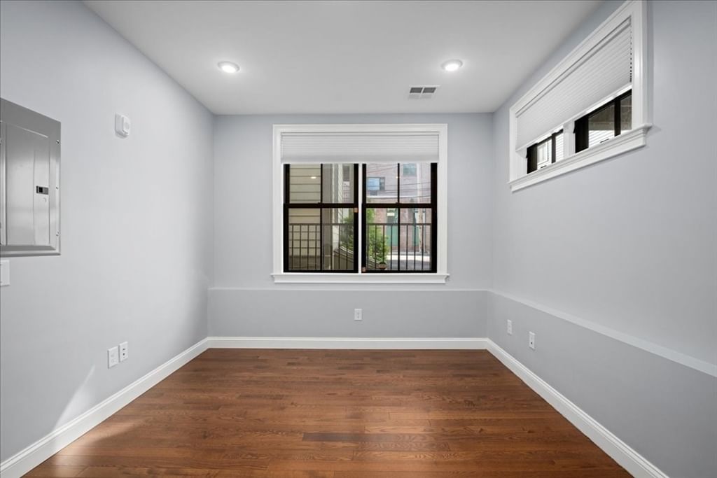 104 Beacon St #2 Somerville — Photo 11 of 26