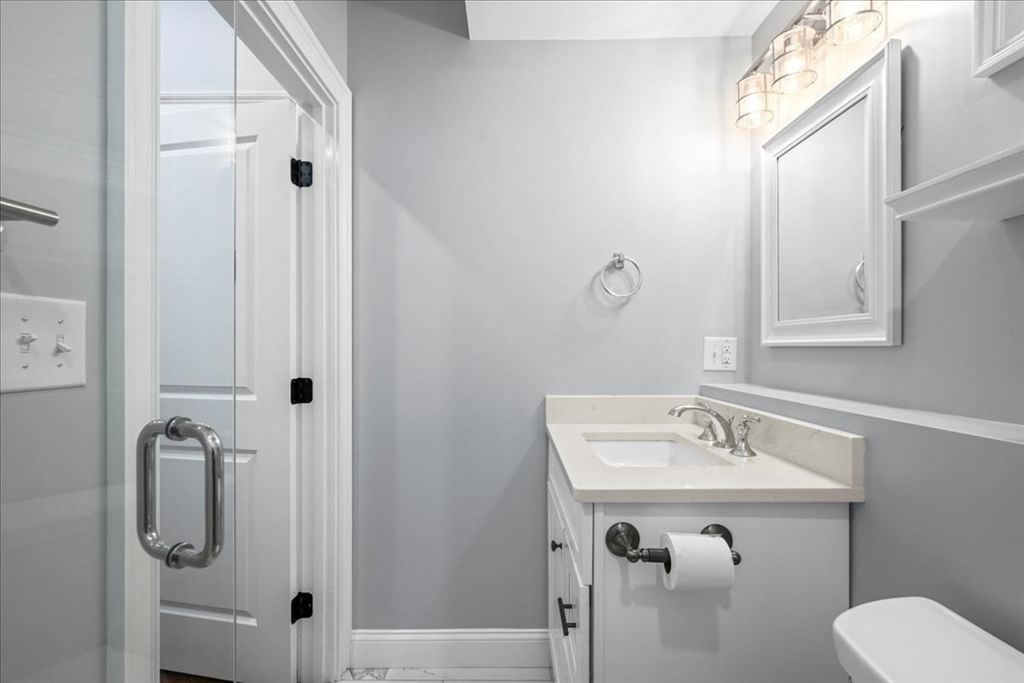 104 Beacon St #2 Somerville — Photo 15 of 26