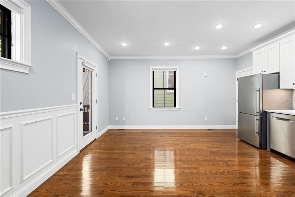 104 Beacon St #2 Somerville — Photo 6 of 26