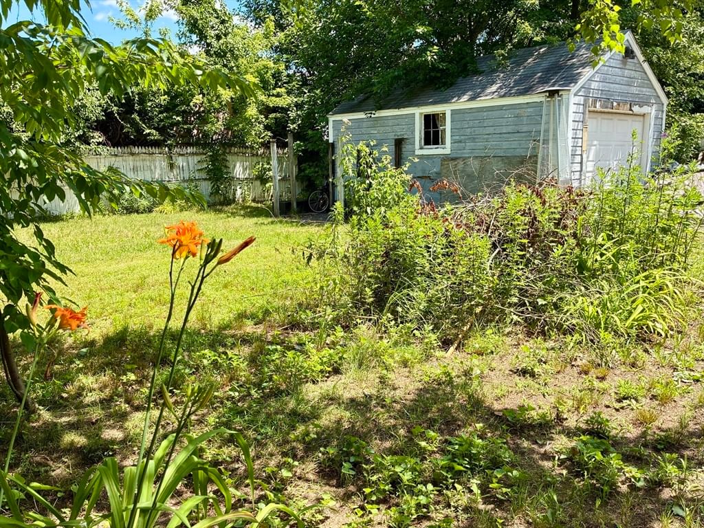 73 Prentice St, Springfield, MA Photo #33