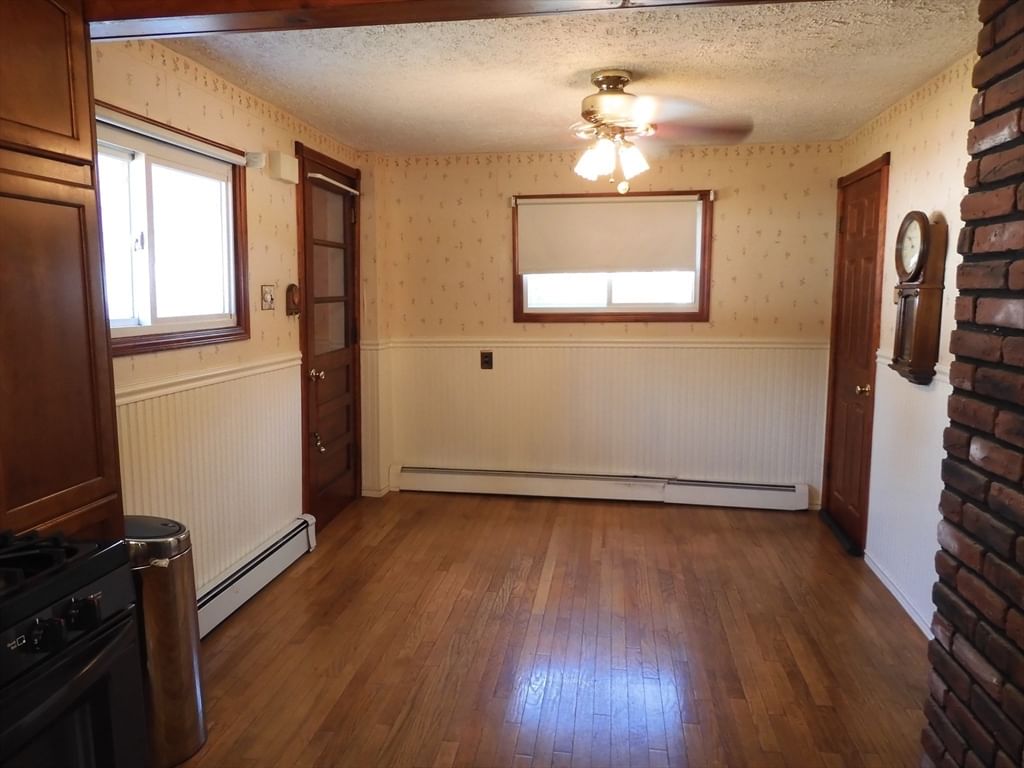 146 Bridle Rd Billerica — Photo 12 of 27