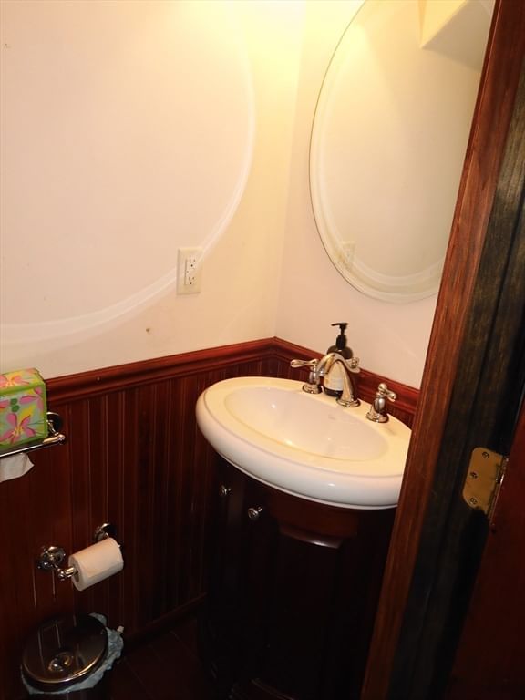 146 Bridle Rd Billerica — Photo 13 of 27