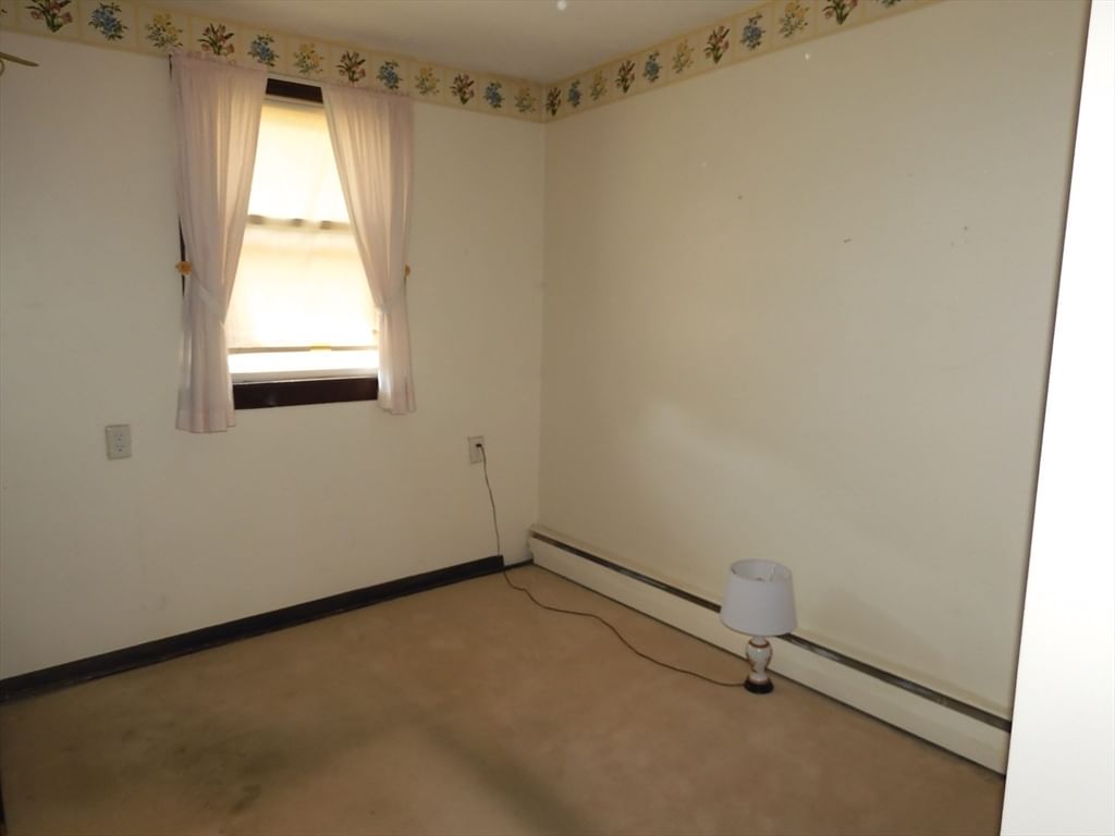 146 Bridle Rd Billerica — Photo 20 of 27