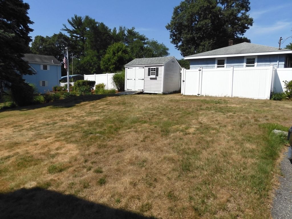 146 Bridle Rd Billerica — Photo 26 of 27