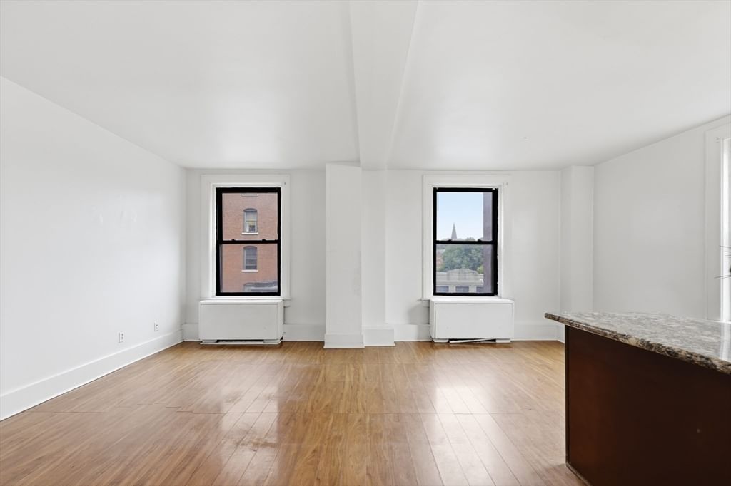140 Chestnut St #319 Springfield — Photo 15 of 39