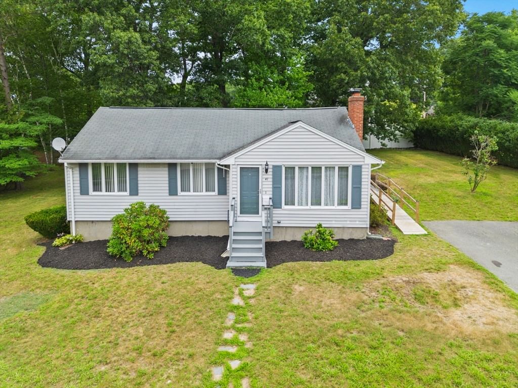 Property at 41 Samoset Rd, Peabody, MA 01960
