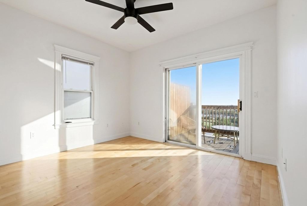 26 Gladstone St #3, Boston, MA Photo #32