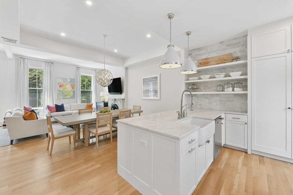 89 Revere St, Boston, MA Photo #11