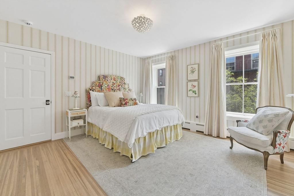89 Revere St, Boston, MA Photo #12