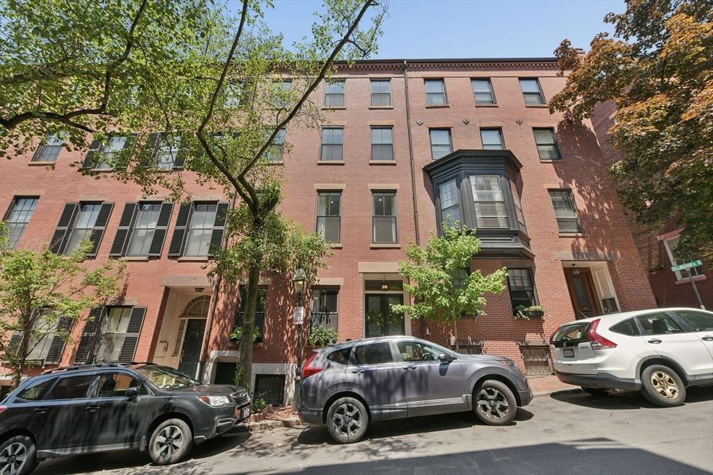 89 Revere St, Boston, MA Photo #29